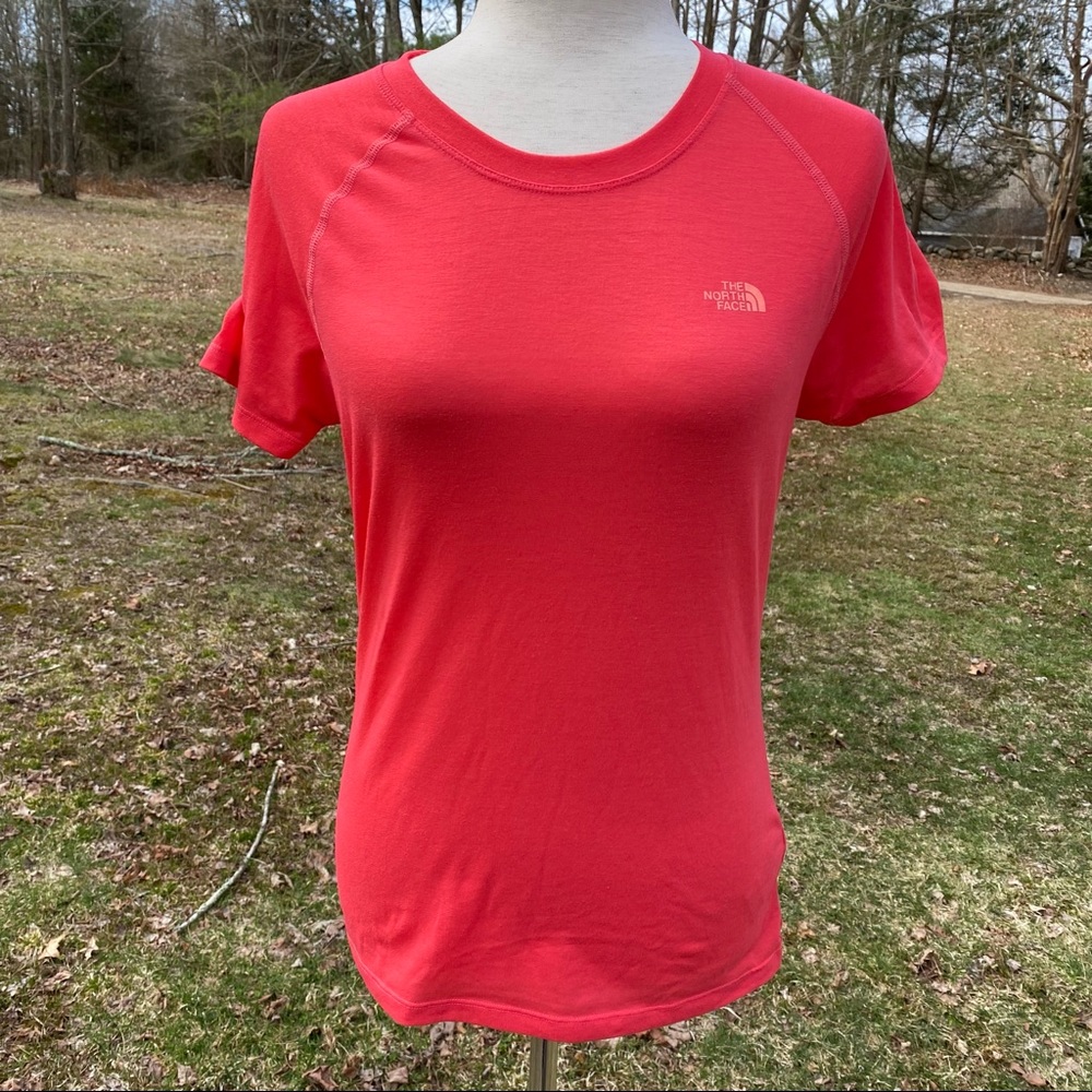 THE NORTH FACE TOP TEE SHORT SLEEVE CORAL ORANGE CREWNECK SIZE S ACTIVE